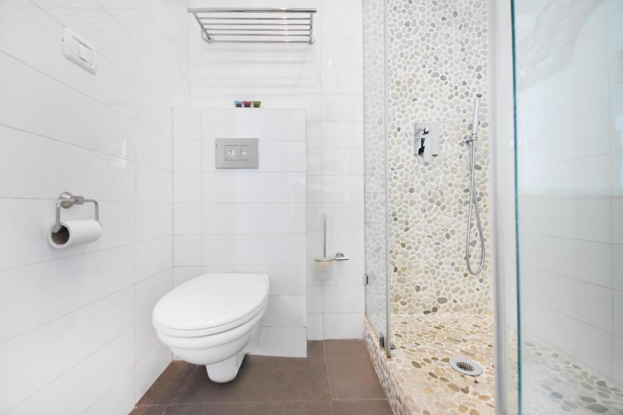 Spacious 2-Br In Shenkin Street By Holyguest Tel Aviv Exterior foto